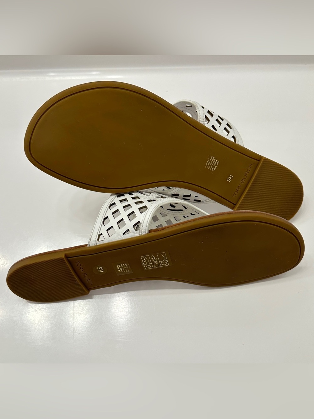 NWT Tory Burch perforated logo thong sandals - Picture 5 of 5